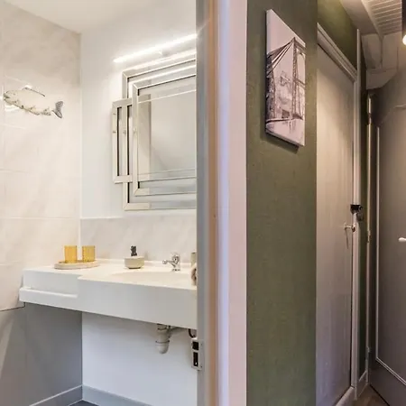 Du Vieux Chateau Отель типа 