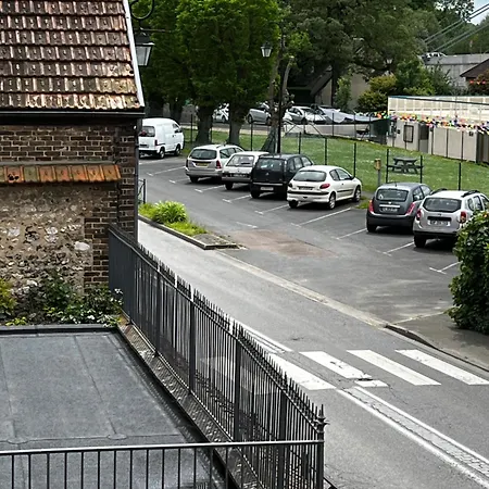 Du Vieux Chateau Bed & Breakfast Les Andelys