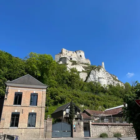 Du Vieux Chateau Отель типа 